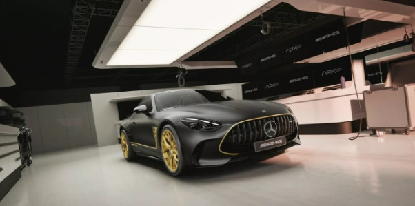 벤츠가 만든 F1 영화 한정판 AMG GT APXGP 에디션